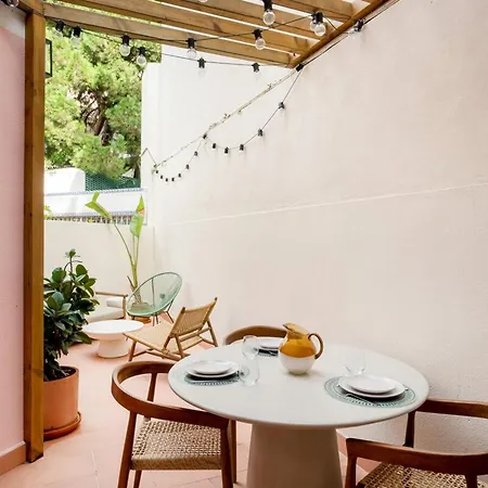 The Principe Real Nook & Patio Apartment Lisbon