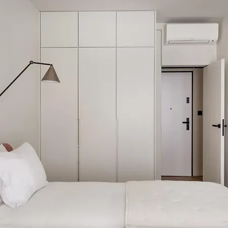 The Principe Real Nook & Patio Apartment