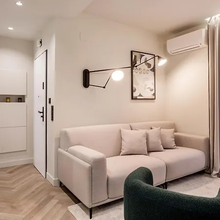 The Principe Real Nook & Patio * Lisbon
