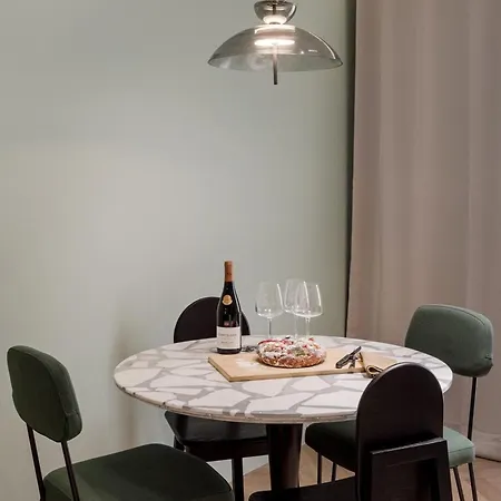 The Principe Real Nook & Patio Apartment