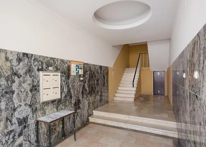 Апартаменти The Principe Real Nook & Patio Лісабон